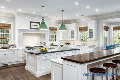 Fehér konyha egy belső térben - 41 fotó ötlet egy klasszikus fehér színű konyha konyhájáról