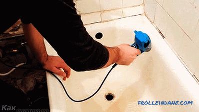 Hogyan ragasztjuk a kerámia járdát a fürdőre