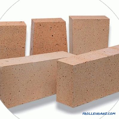 Kő tégla - a termékek jellemzői és tulajdonságai