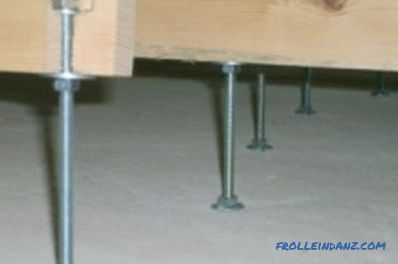 A padló késleltetésének kiszámítása: anyag, paraméterek, telepítés